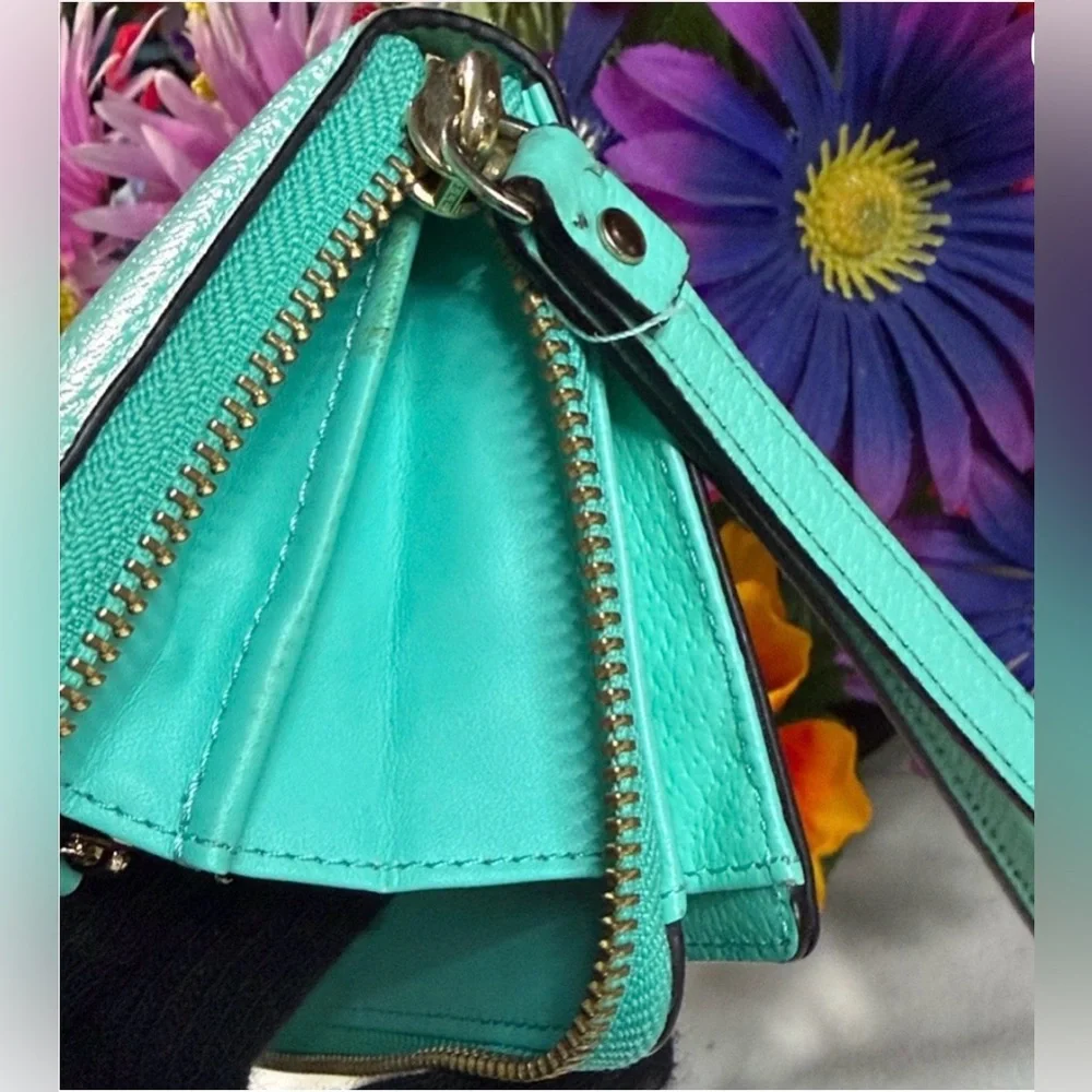 Kate Spade Large Wristlet Clutch